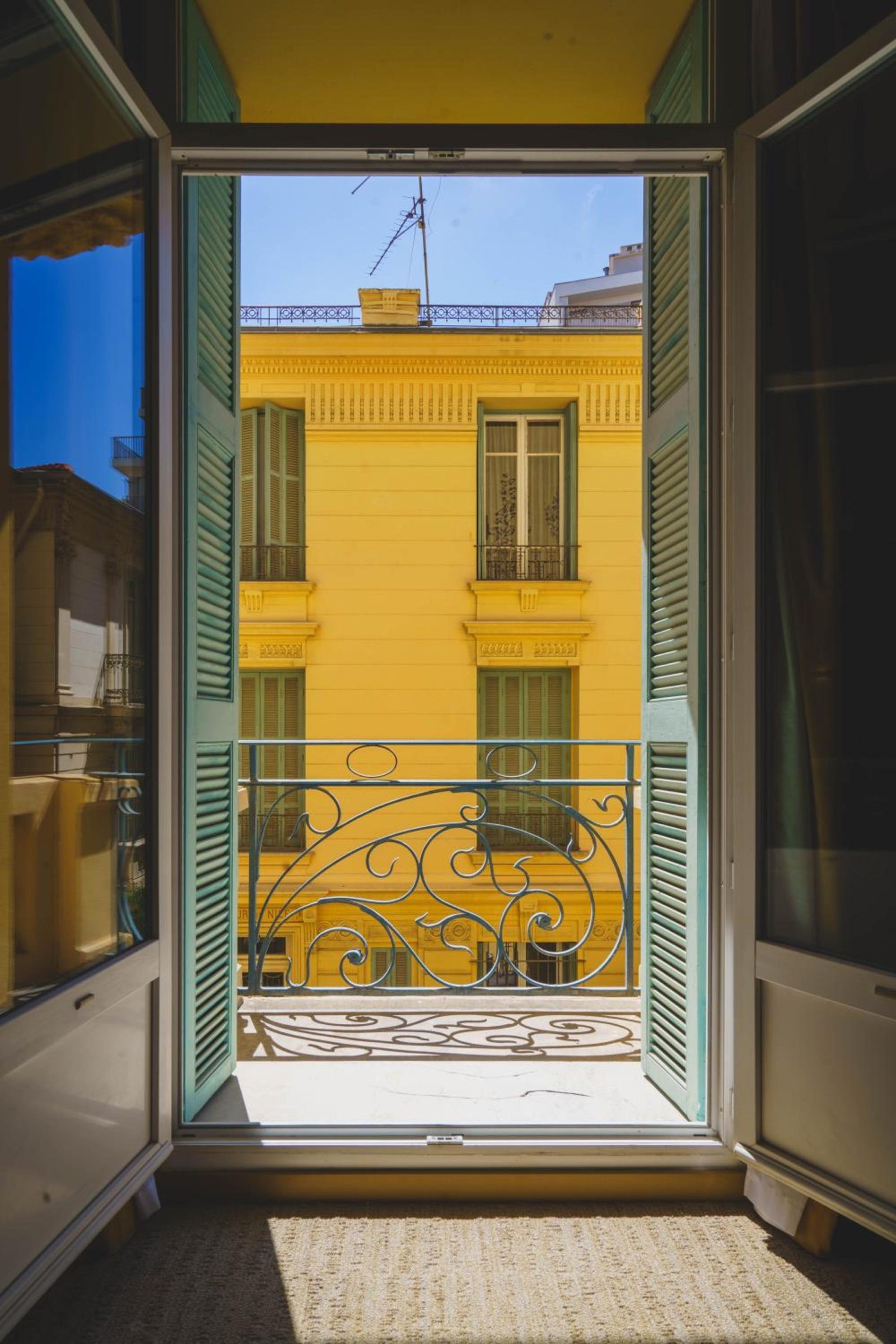 Hotel Gounod Fully Renovated — photo 7