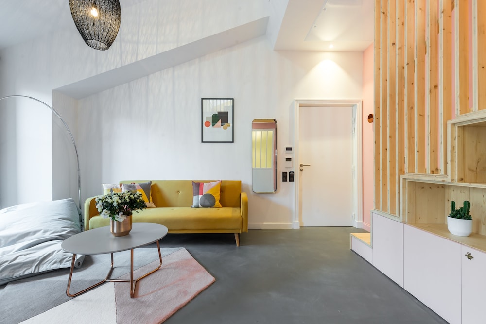 L'Abeille Boutique Apartments — photo 6